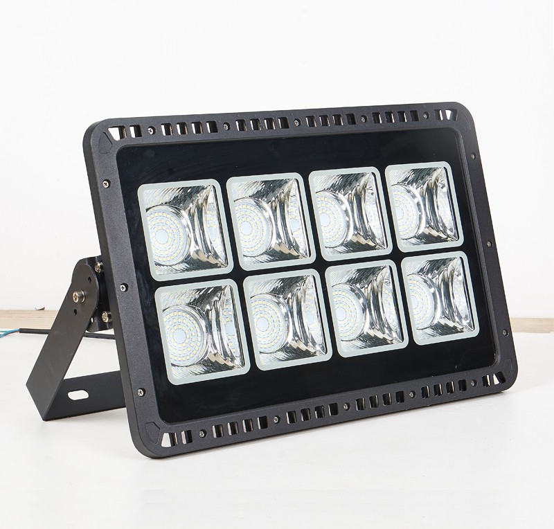 MN-TGDJG2-400 Floodlight